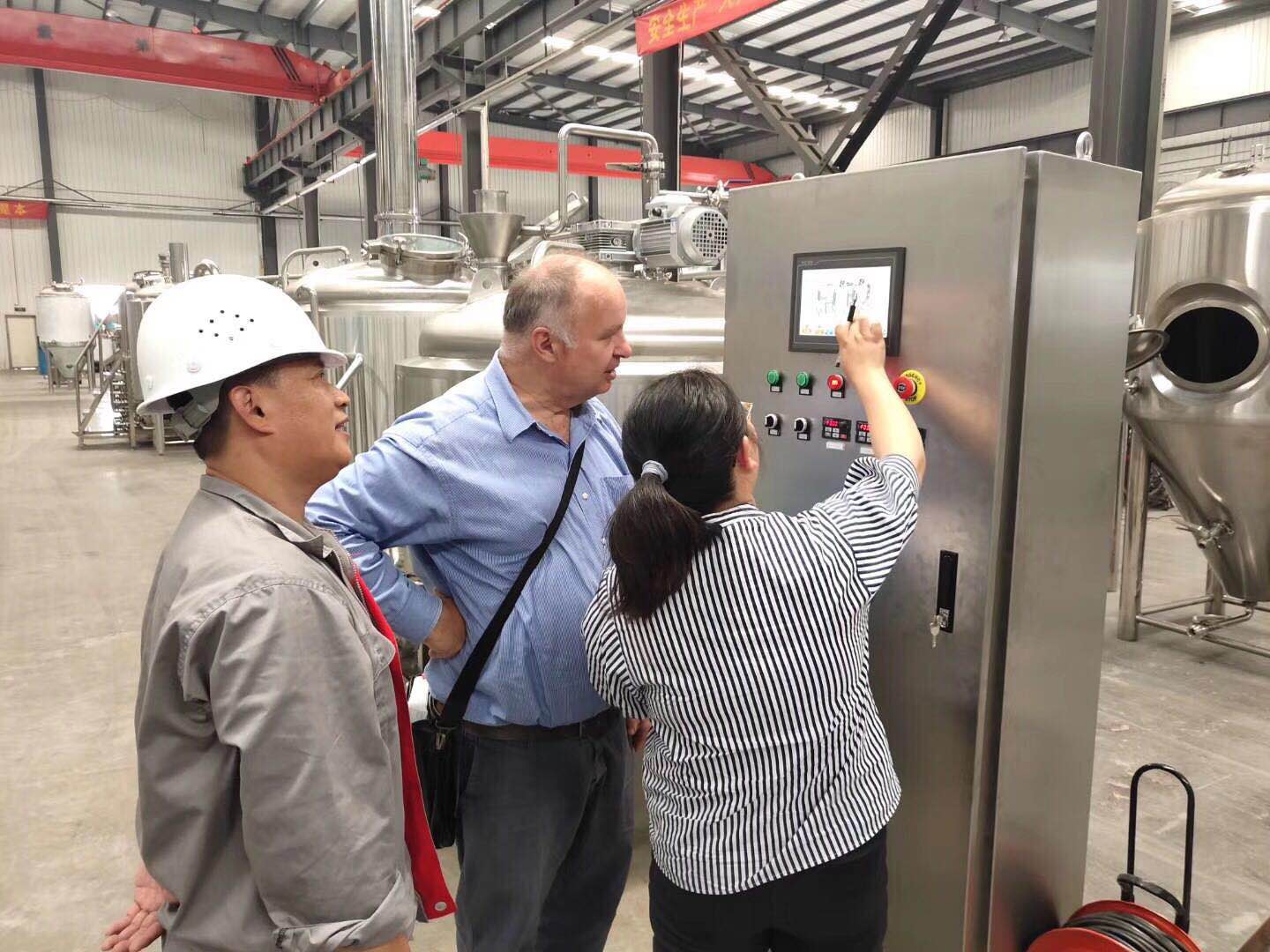 濟南豪魯啤酒設(shè)備控制系統(tǒng) 濟南豪魯啤酒設(shè)備控制系統(tǒng)