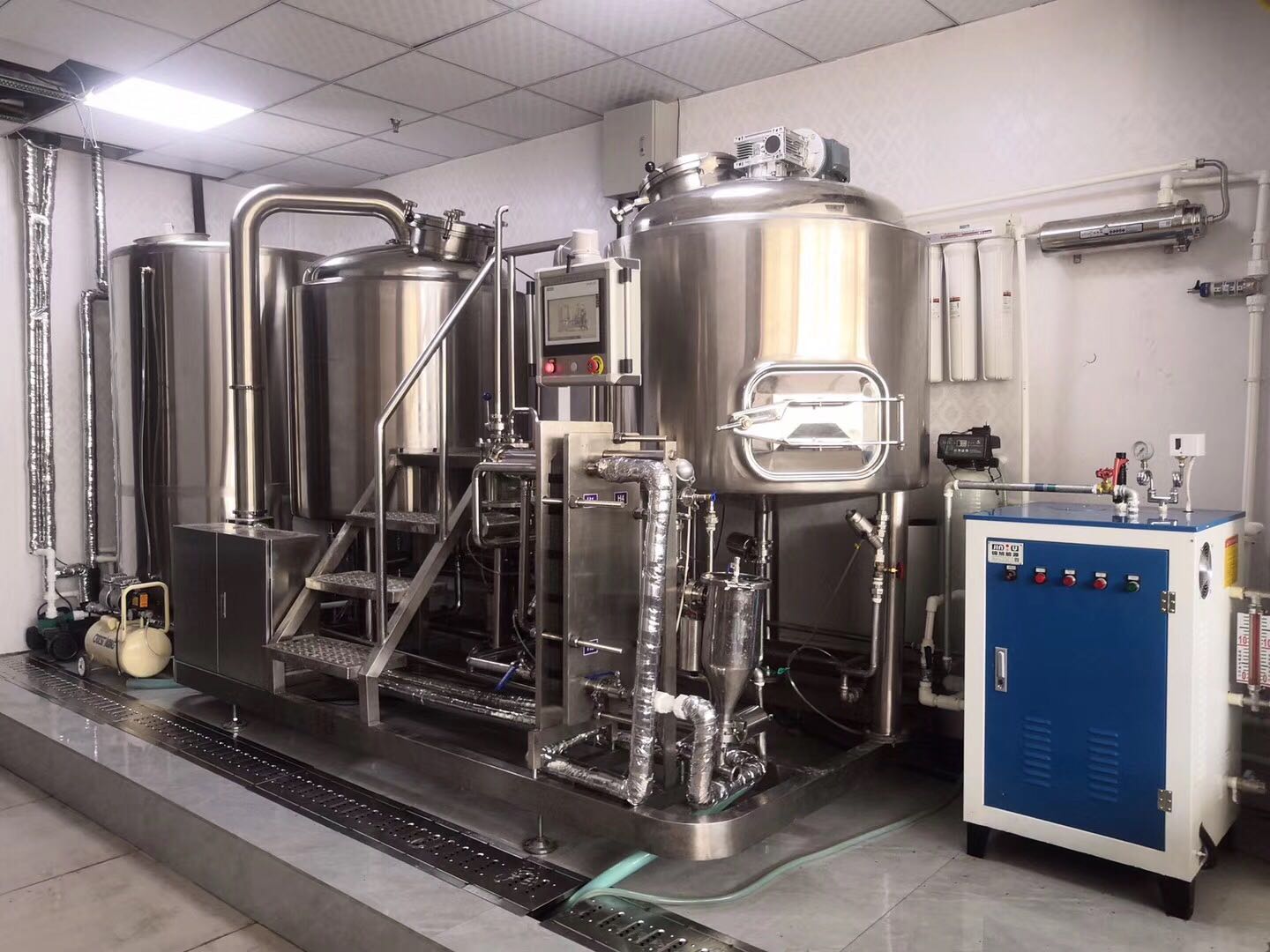 全自動啤酒設備 全自動啤酒設備